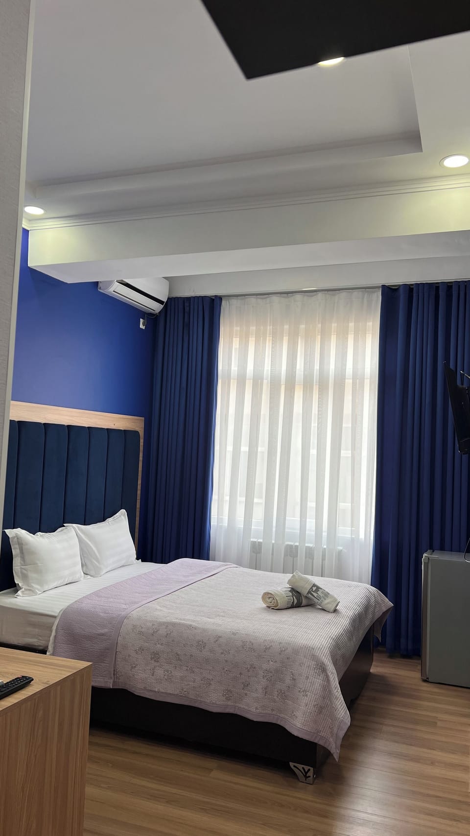 Basic Twin Room, 2 Twin Beds | Desk, WiFi (free), bed sheets