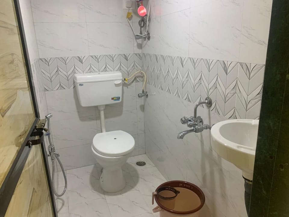 Deluxe Room | Bathroom