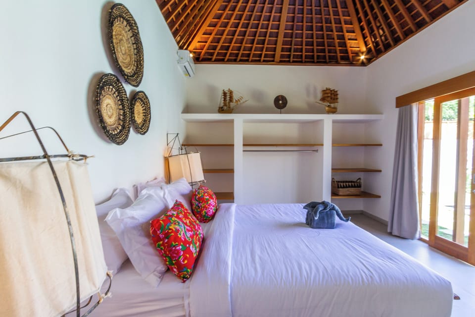 Deluxe Villa, 5 Bedrooms, Private Pool, Pool View | 5 bedrooms, premium bedding, in-room safe, desk