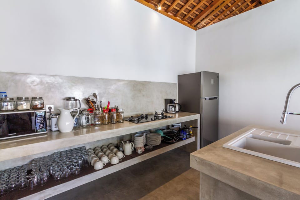 Deluxe Villa, 5 Bedrooms, Private Pool, Pool View | Private kitchen | Fridge, microwave, stovetop, electric kettle