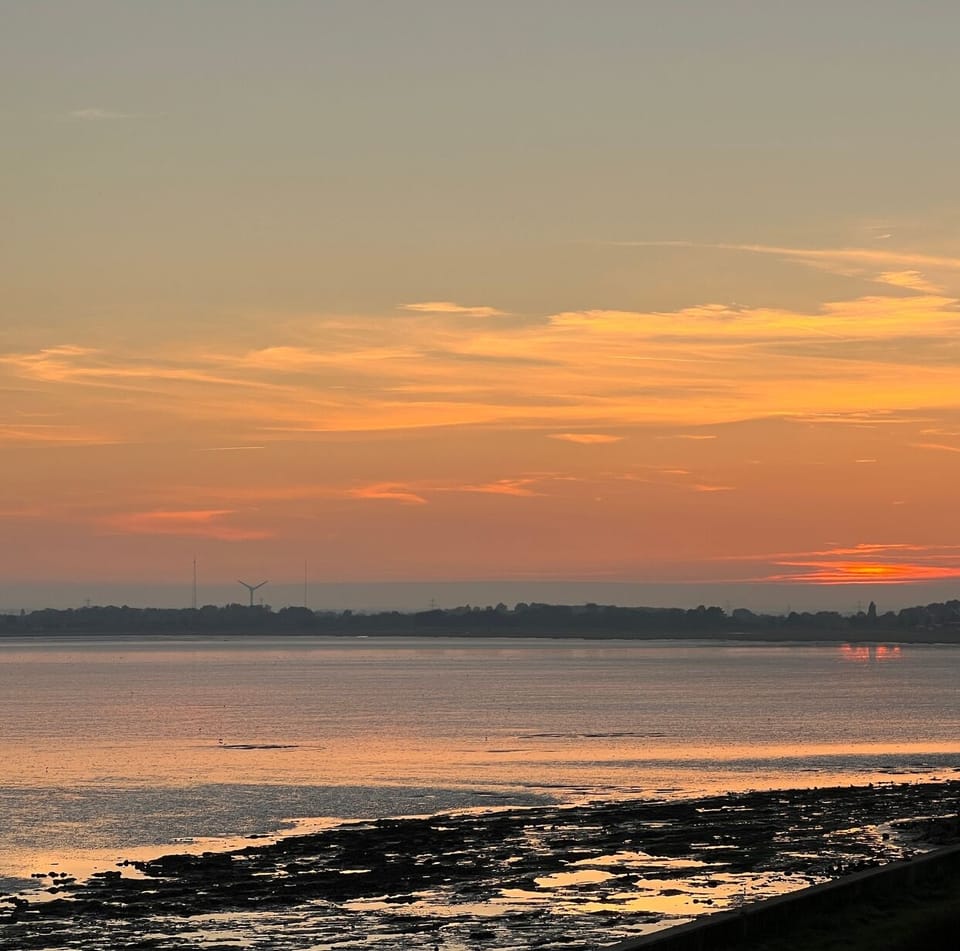Pegwell Bay Sunset - Luna's Seaview Apartment in Broadstairs, Kent Hosted by @seastayuk www.seastay.co.uk