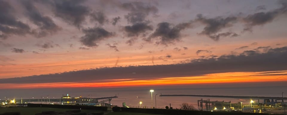Sunrise Over Calais - Portview - Ramsgate - Kent - seastay.co.uk