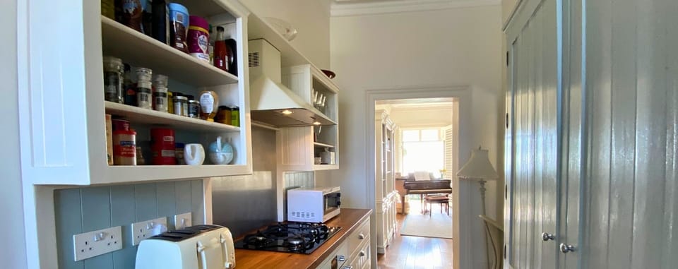 Kitchen - Portview - Ramsgate - Kent - seastay.co.uk