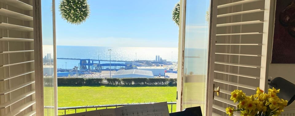 Music & View - Portview - Ramsgate - Kent - seastay.co.uk