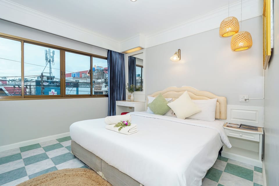 Desk, free WiFi, bed sheets