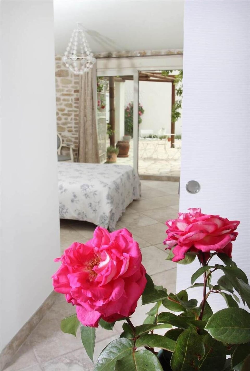 location saisonniere piscine spa calme detente nature parc riviere gard occitanie gite_de_charme art riviere serenite luxe design authenticite chic