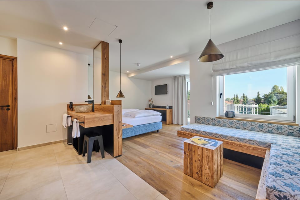 Deluxe Room, 1 King Bed, Non Smoking, Balcony | In-room safe, individually furnished, desk, soundproofing