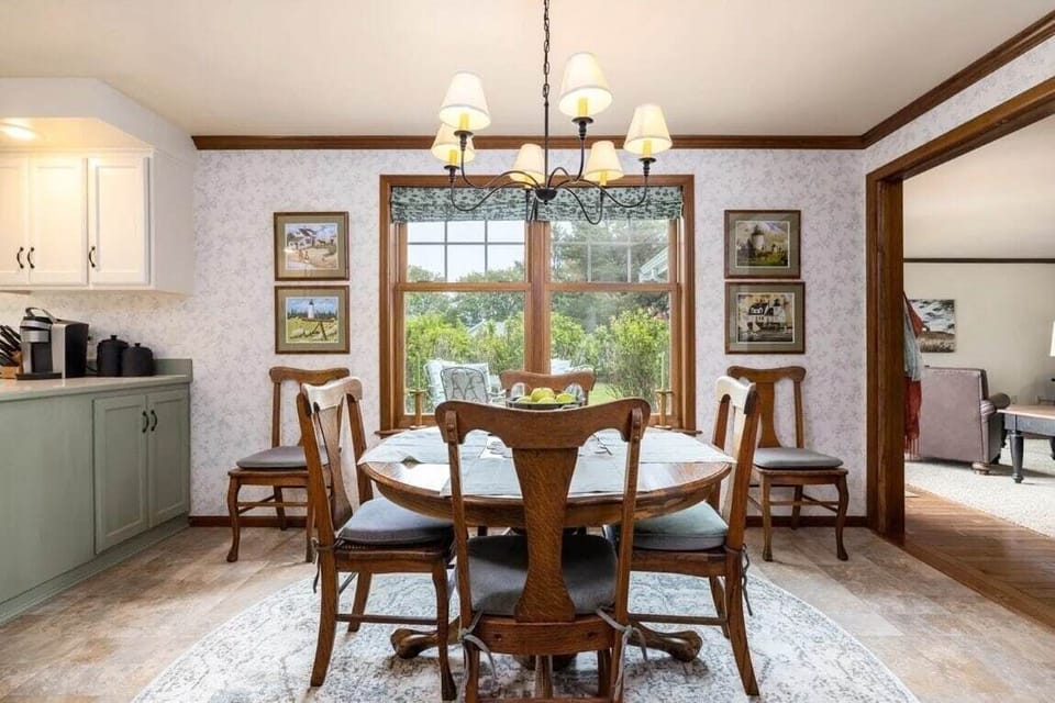 An extra leaf expands the kitchen table to easily seat six-plus