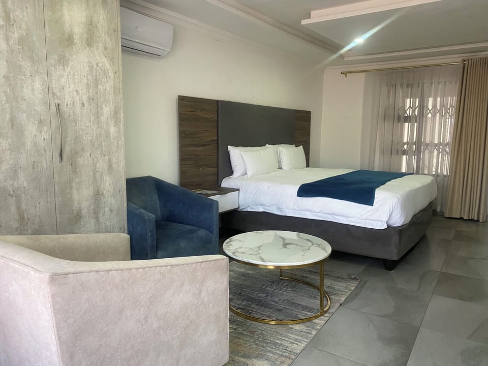 1 bedroom, premium bedding, free WiFi