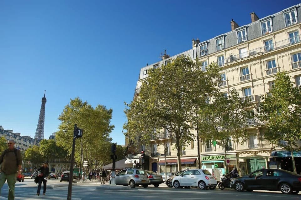Immeuble Haussmanien vue Tour Eiffel