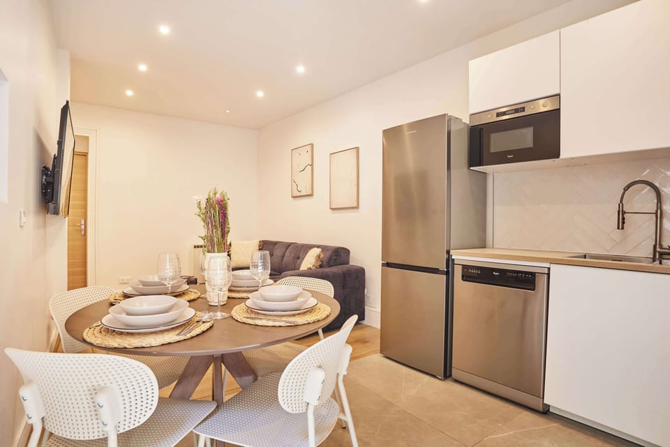 cuisine ouverte avec coin repas