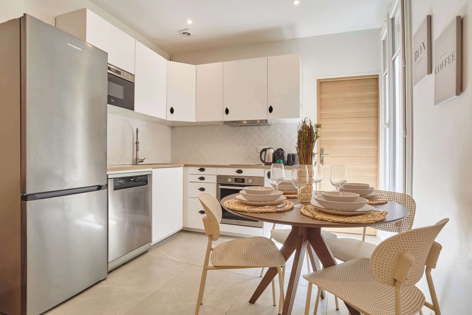 cuisine ouverte avec coin repas