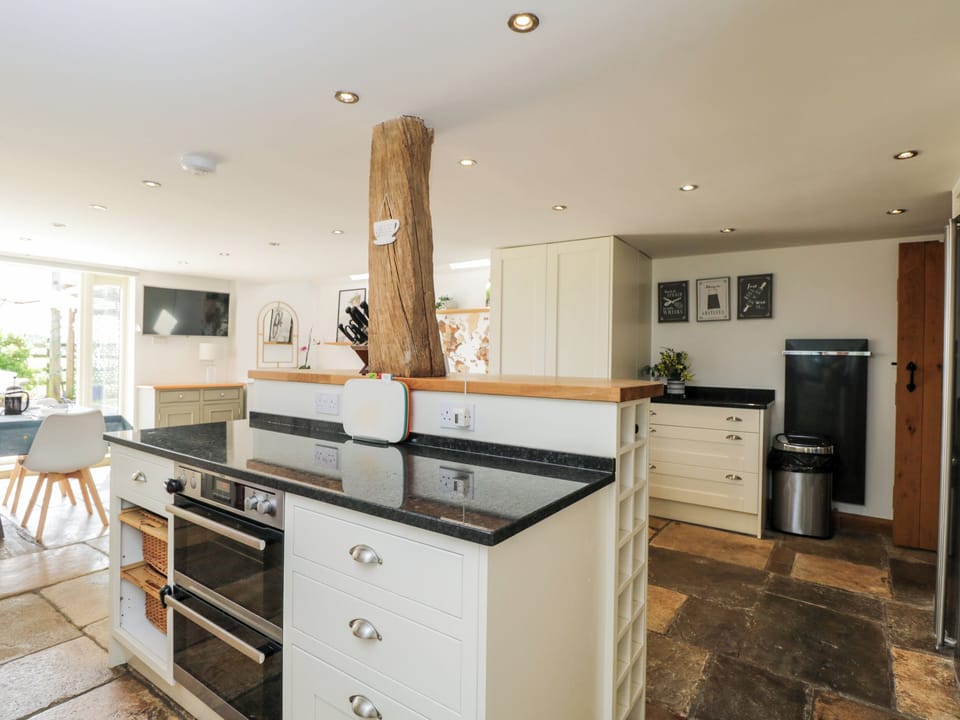 Fridge, dishwasher, electric kettle, toaster