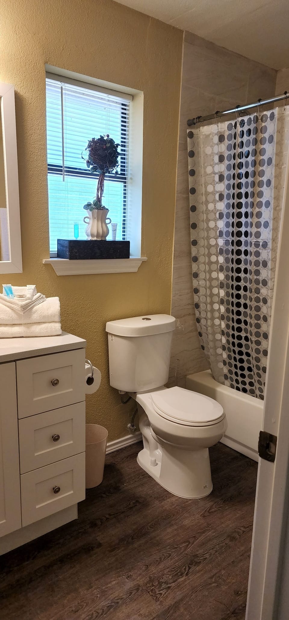 2nd Bathroom