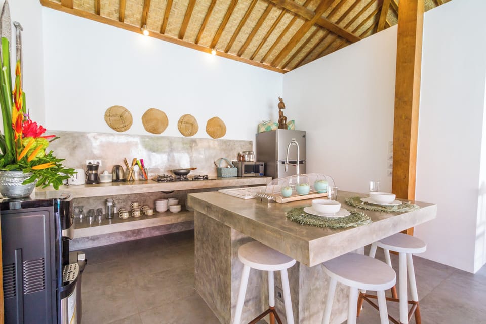 Deluxe Villa, 5 Bedrooms, Private Pool, Pool View | Private kitchen | Fridge, microwave, stovetop, coffee/tea maker