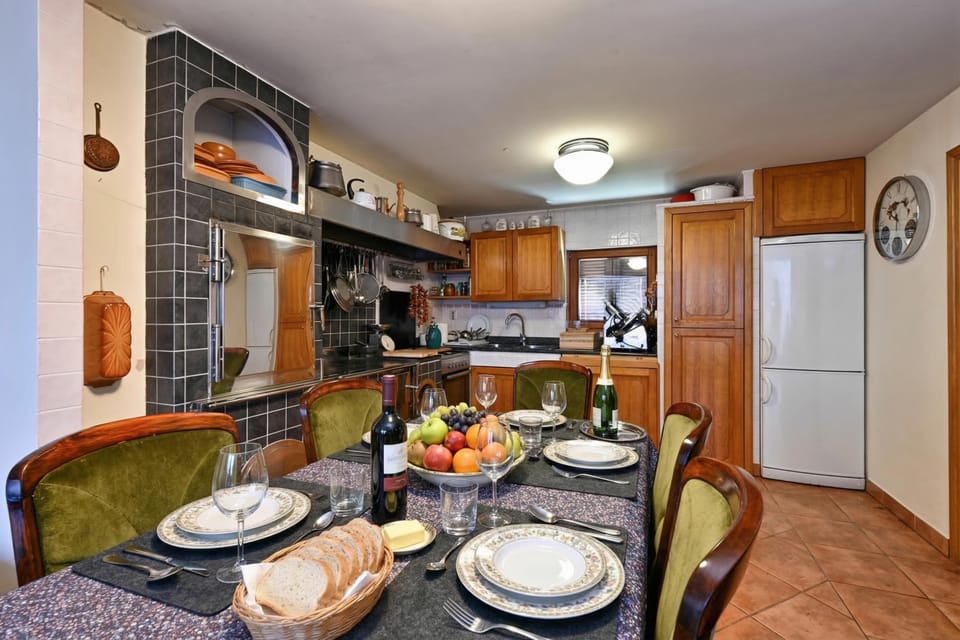 Kitchen and dining area