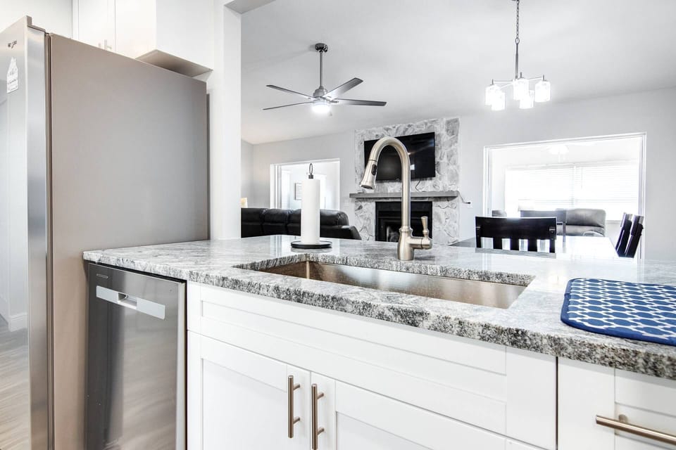 Gorgeous home with lots of natural light and space!