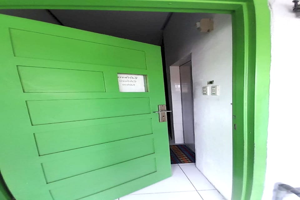 Basic Double Room | Laptop workspace, WiFi (free), bed sheets
