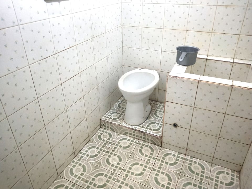 Shower, towels