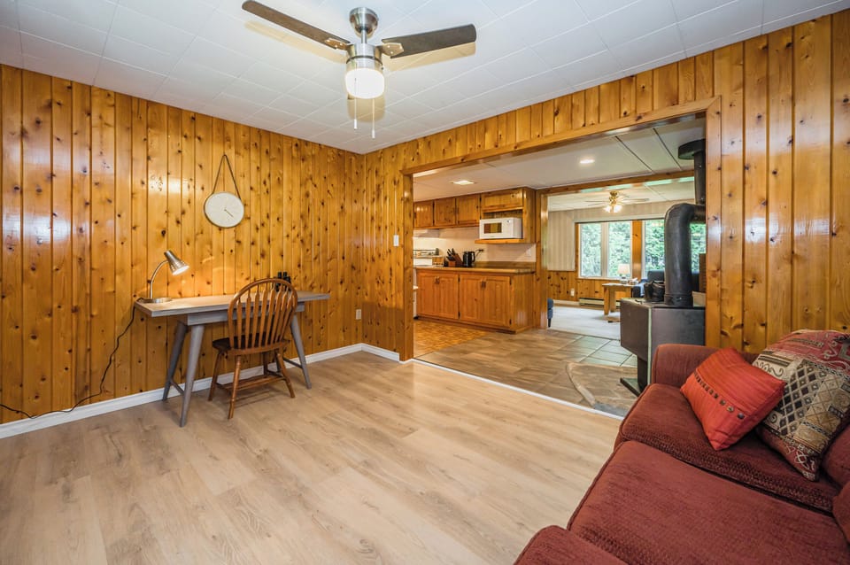 Pop into the kitchen for a quick snack from the lounge room. 