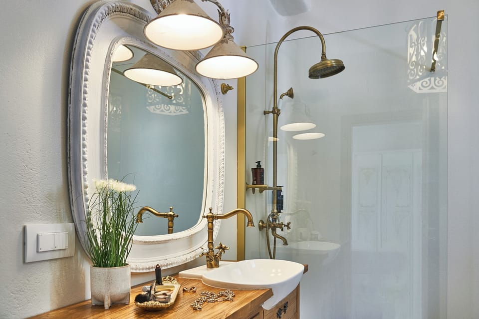 Oro Suite Front Sea View with Plunge Pool | Bathroom | Shower, free toiletries, hair dryer, bathrobes