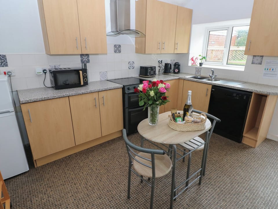 Fridge, dishwasher, electric kettle, toaster