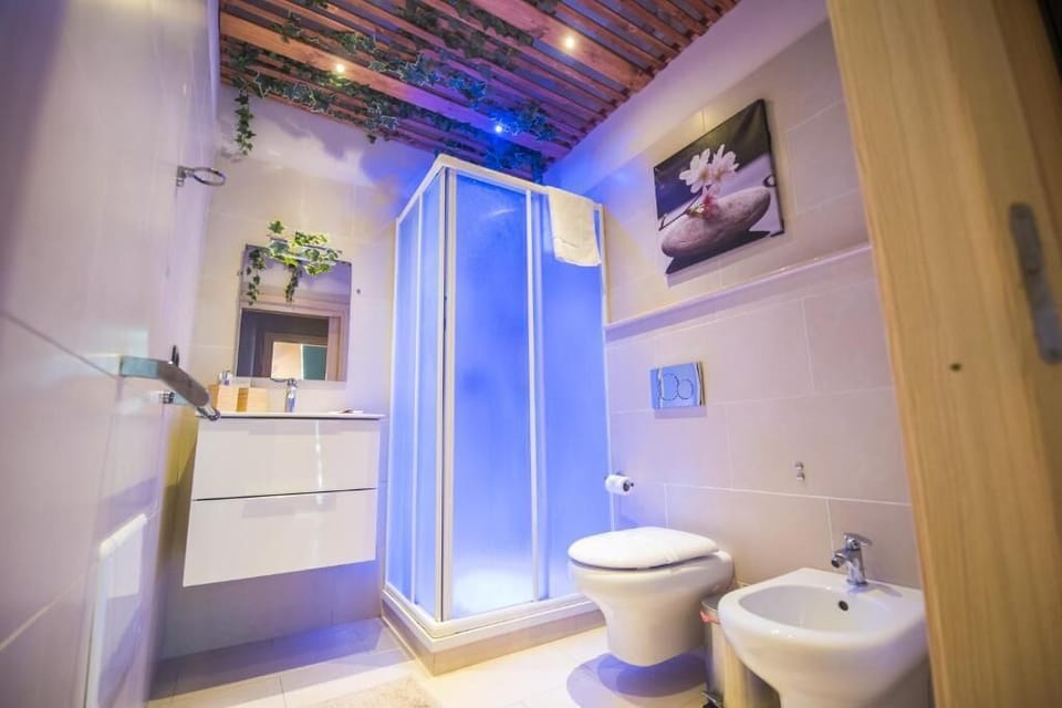 Superior Suite | Bathroom