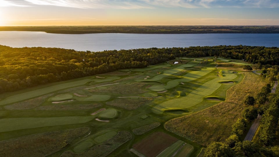 Lawsonia Golf Course - 18 min drive. WORLD CLASS. #23 course in America. Mascoutin is 20 minutes away!