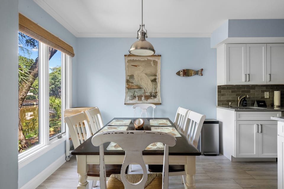 Dining Table with Seating for 6