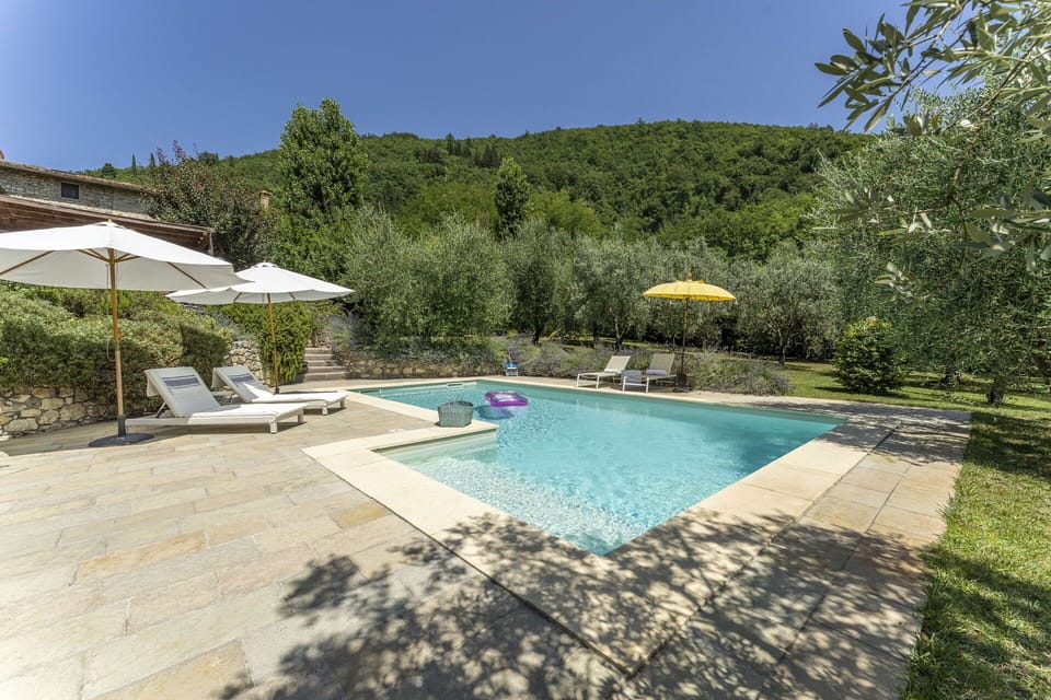 Amenities, Autumn, Building Exterior, Garden, Pool, Spring, Summer