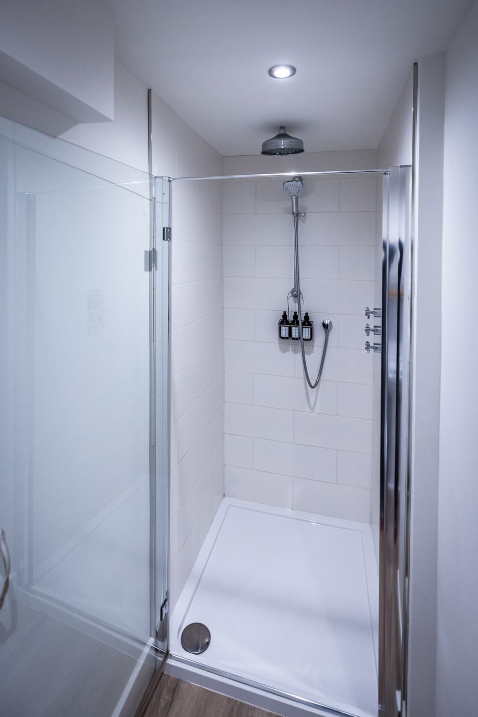 Bed 1 En-suite (1)