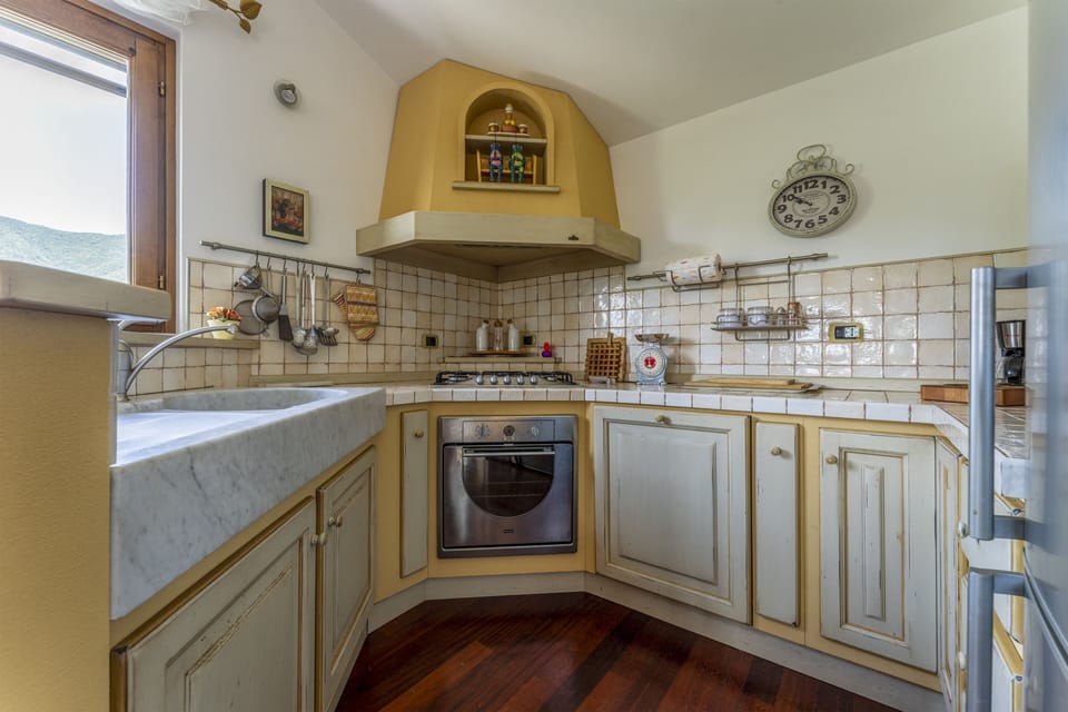 Apartment | Private kitchen | Full-size fridge, microwave, oven, stovetop