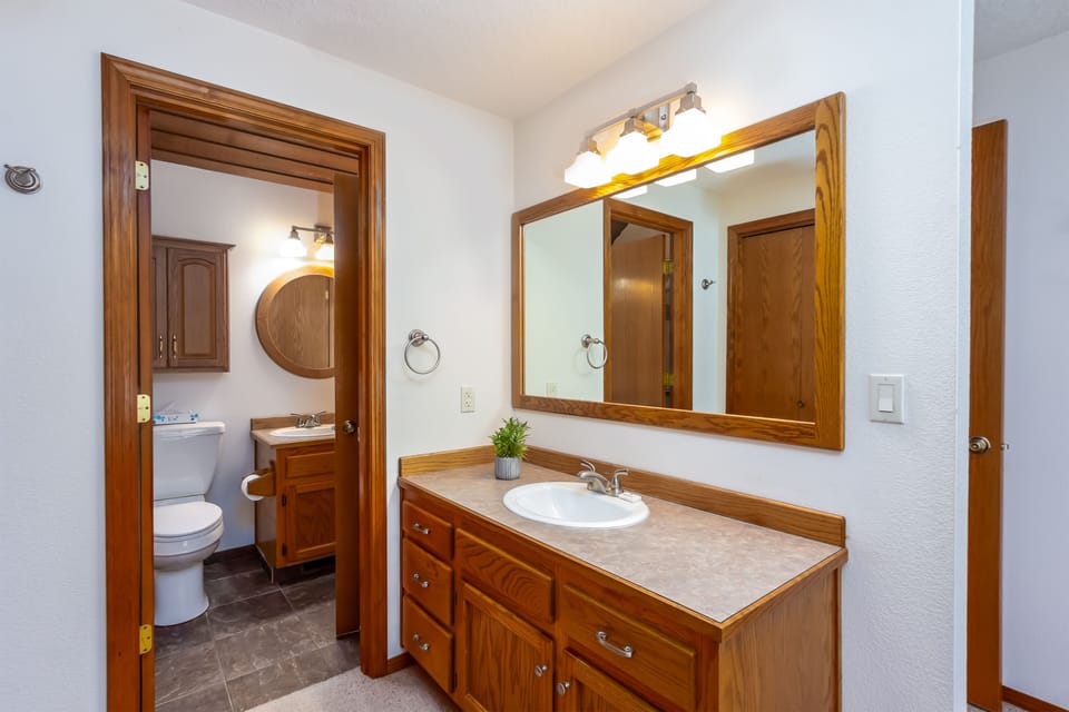 Ensuite Bathroom - Main Level