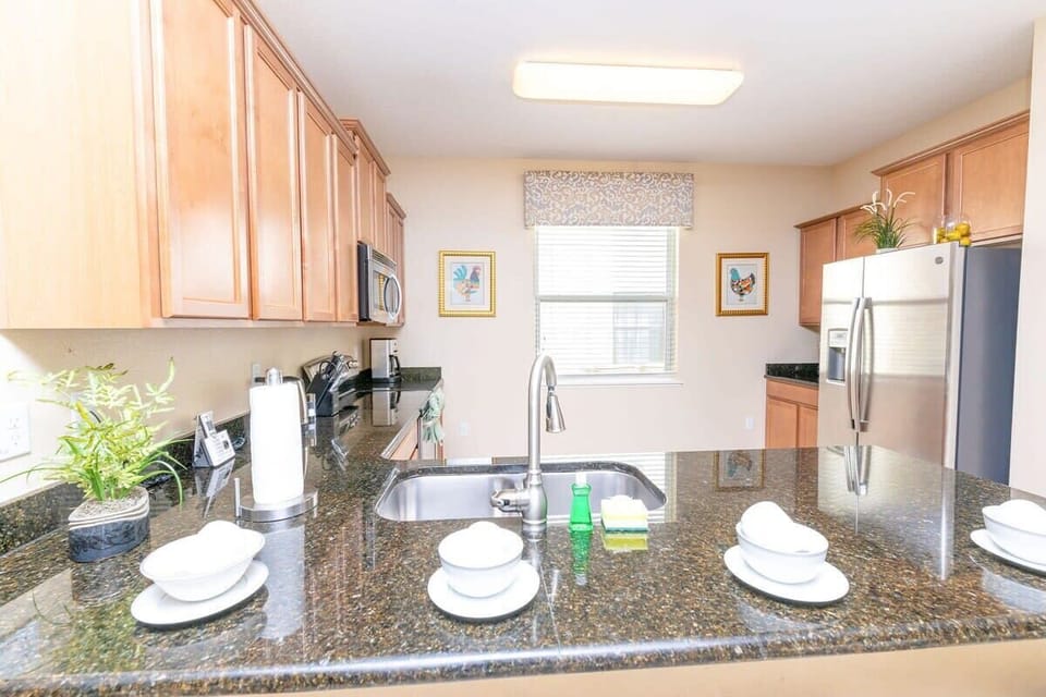 Prep meals in style with these stunning kitchen countertops.