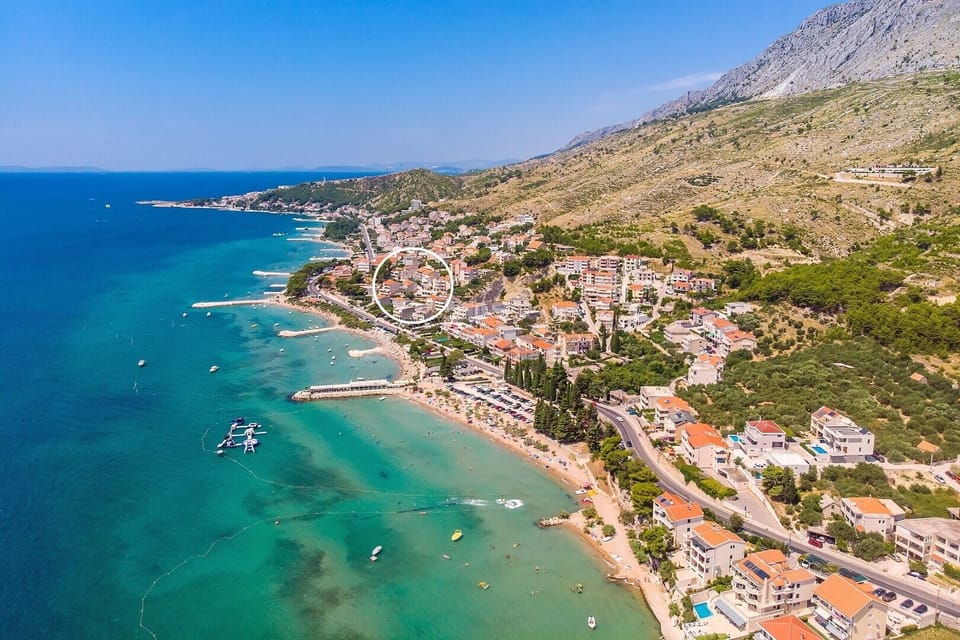 Marked position of the Seaview Villa Calma in small place Duće,  nearby Sandy Beach 30m far
