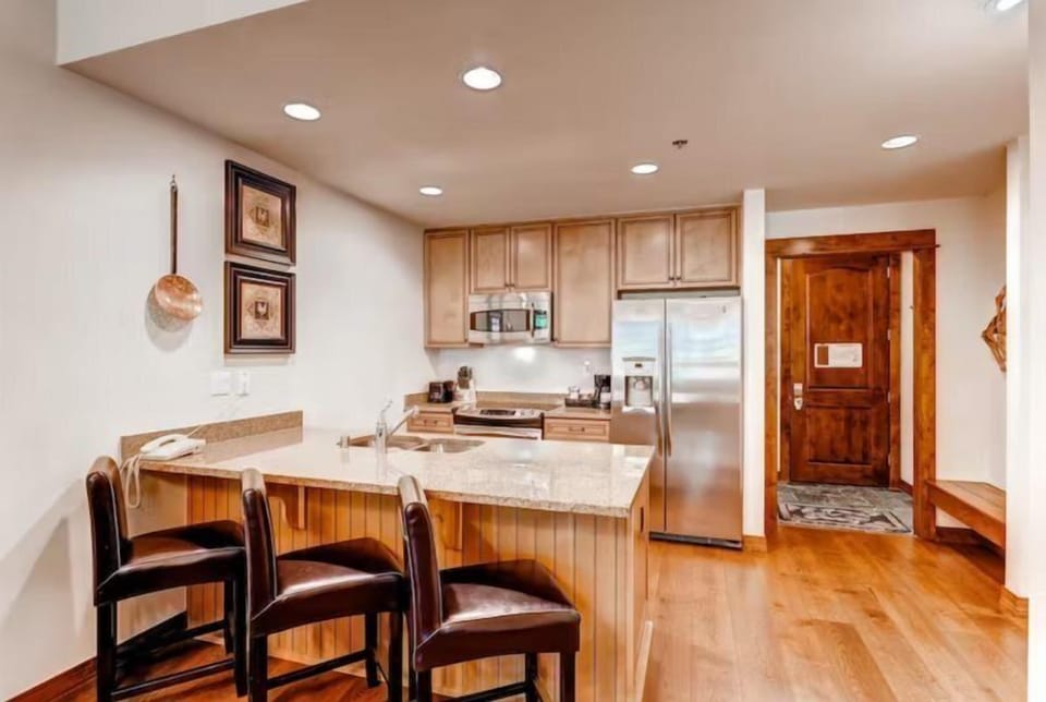 Condo (Breckenridge BlueSky 2 Bedroom Ski In) | Exterior