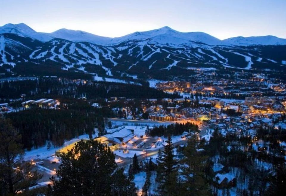 Condo (Breckenridge BlueSky 2 Bedroom Ski In) | Exterior