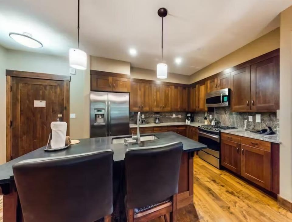 Condo (Water House Luxury 2 Bedroom on Main ) | Exterior
