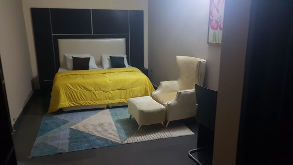 Triple Room | Laptop workspace, iron/ironing board, free WiFi