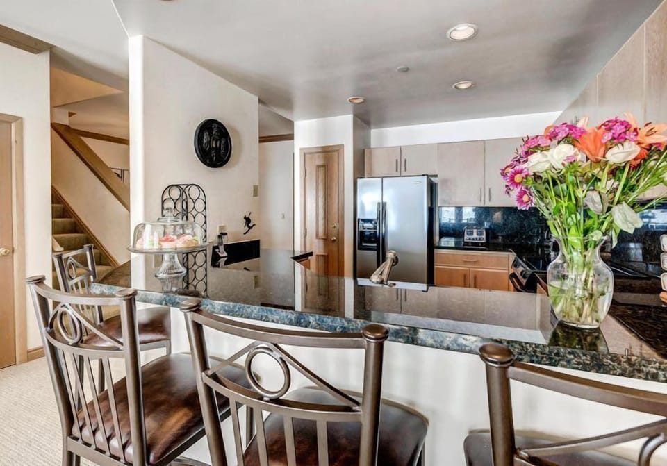 Condo (3 Bedroom Luxury Ski-In/Ski-Out Condo) | Exterior