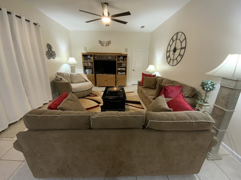 Family Room - space for everyone