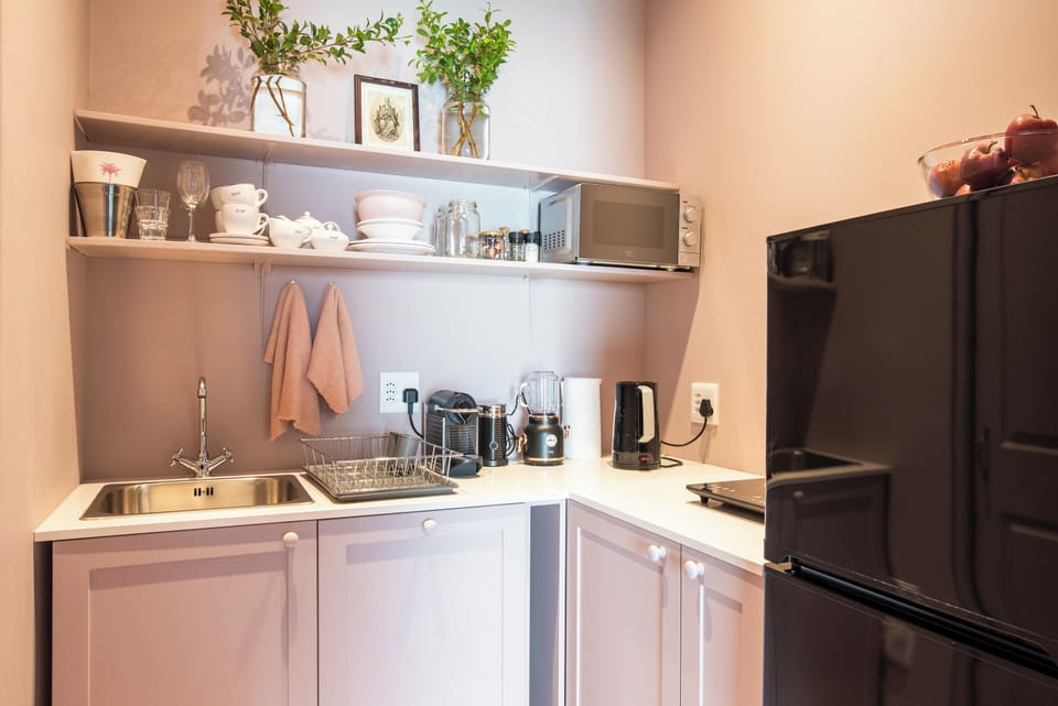 Espresso maker, coffee/tea maker, electric kettle