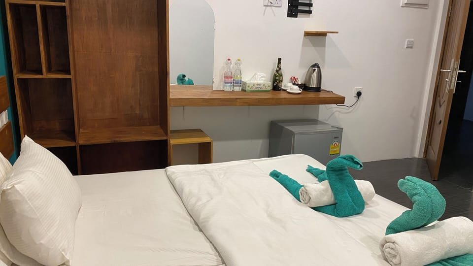 Deluxe Double or Twin Room, 1 Double Bed | Minibar, desk, free WiFi