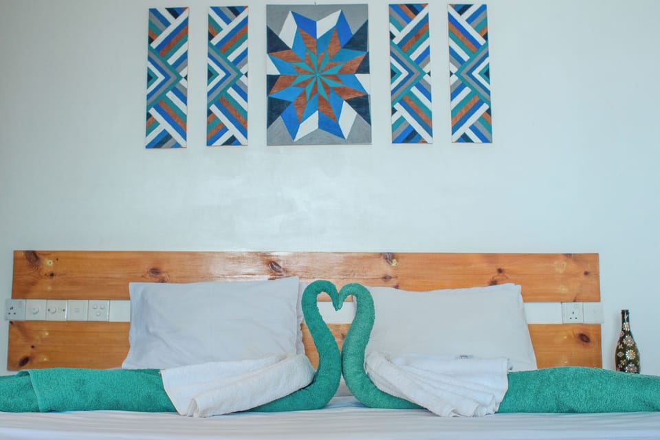 Superior Room, 1 Queen Bed, Sea View | Minibar, desk, free WiFi