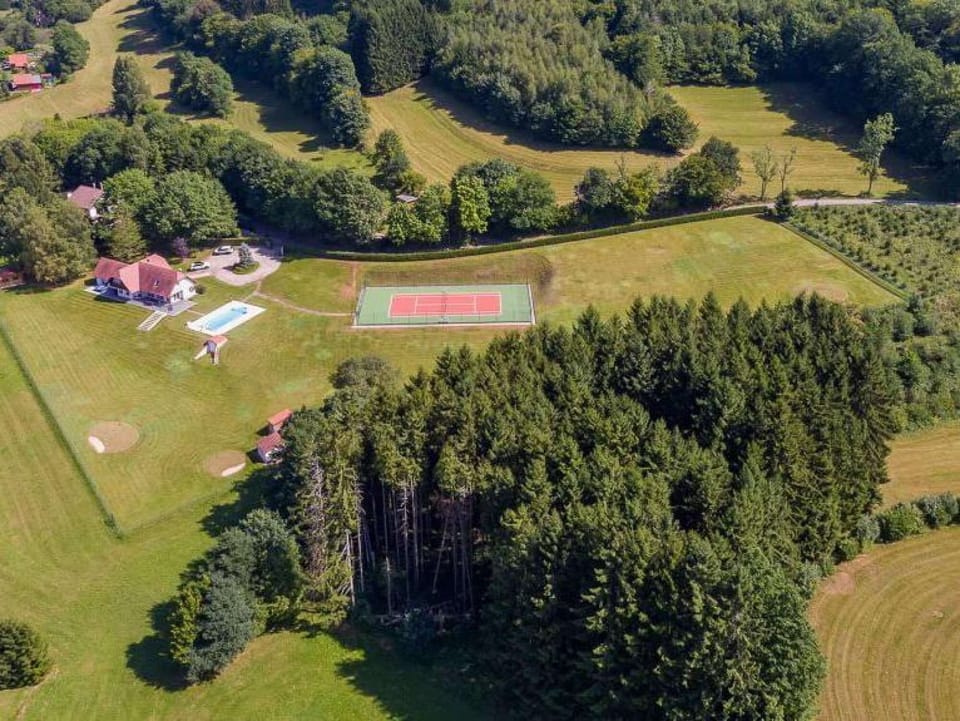 Sport court