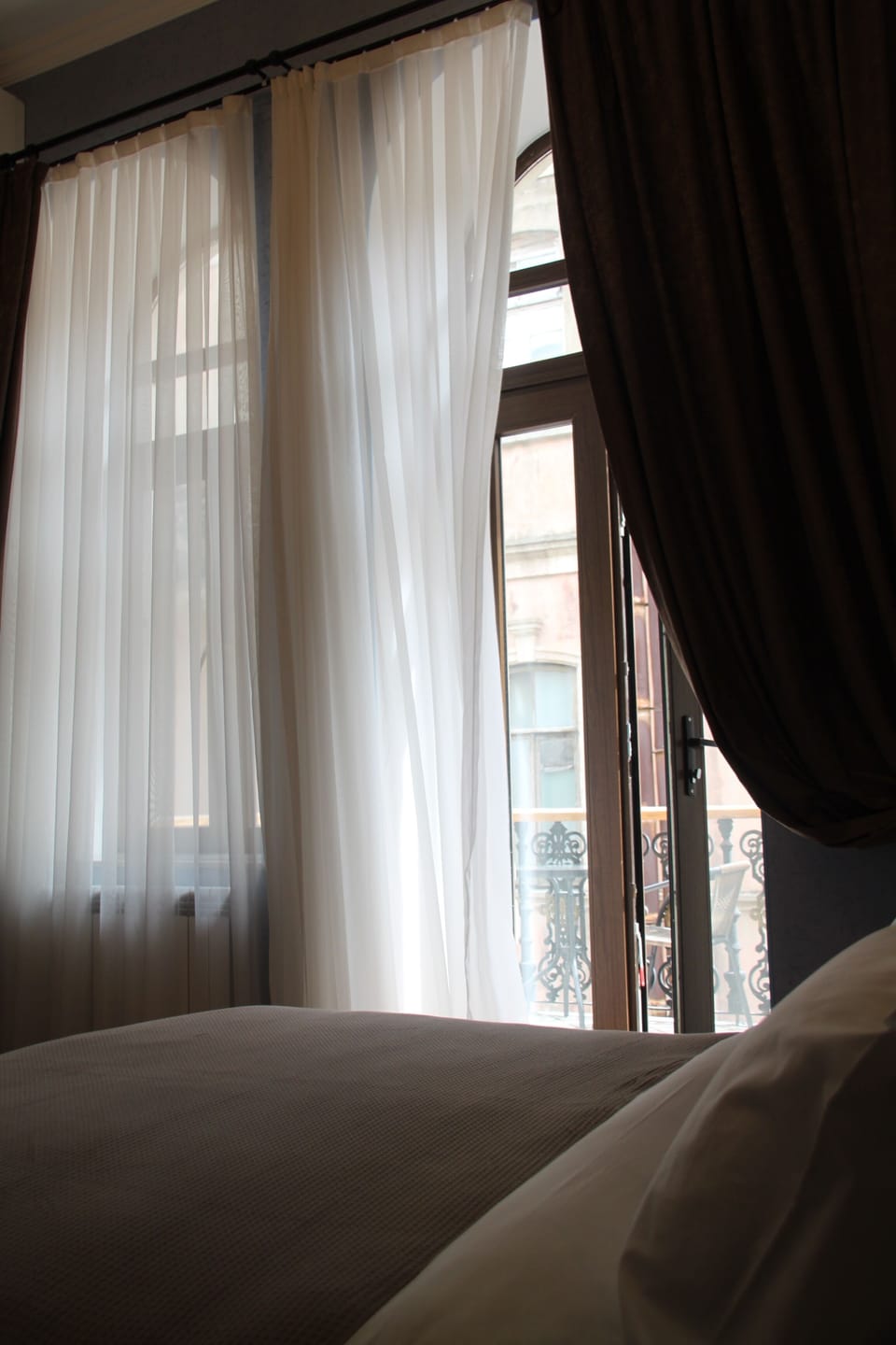 Comfort Double Room, 1 Queen Bed, Balcony | In-room safe, desk, blackout drapes, soundproofing