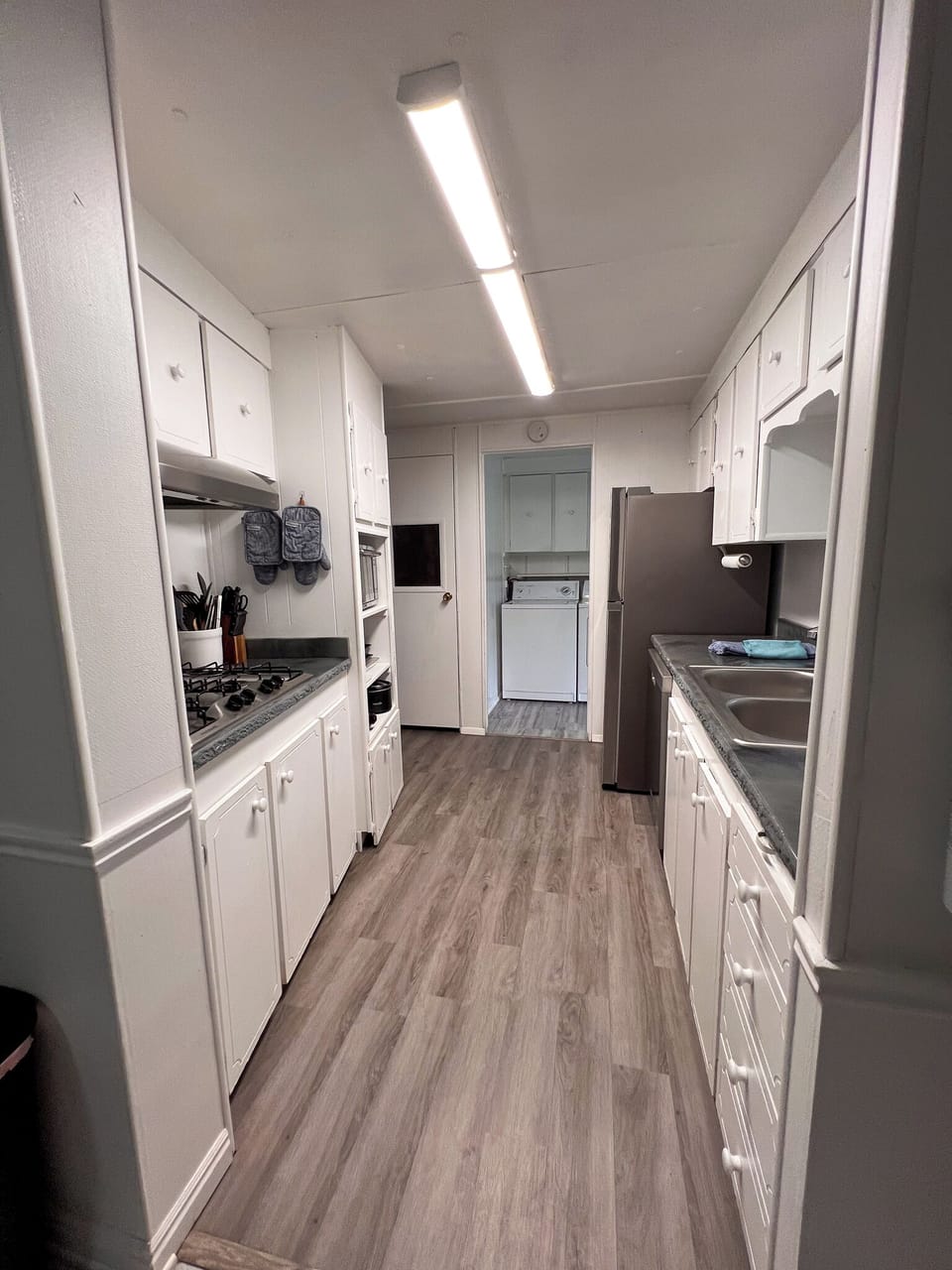 Fully equipped kitchen. 