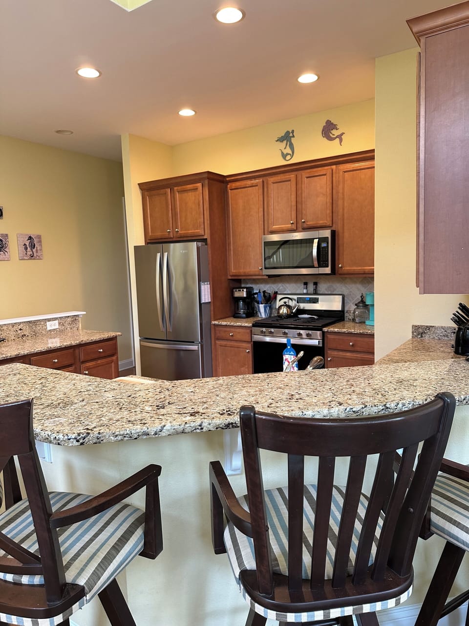 4 chair counter seating