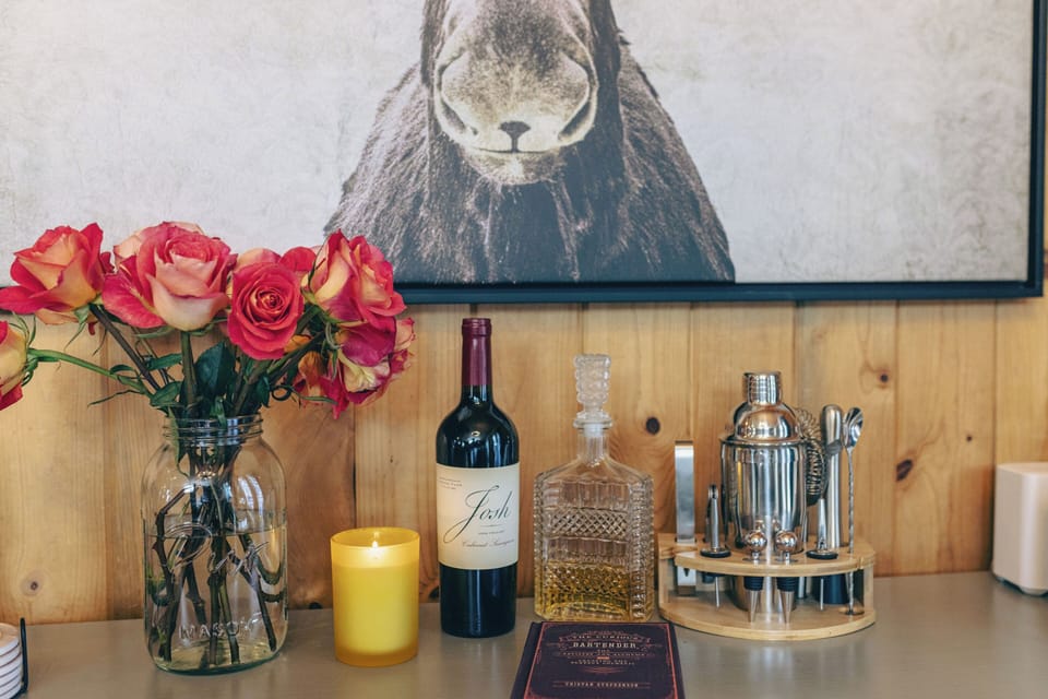 Become your own bartender: enjoy a homemade cocktail from our recipe book