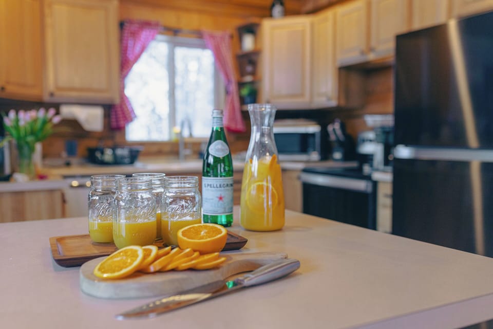 Enjoy a fully stocked kitchen so you can prepare all your favorite meals 